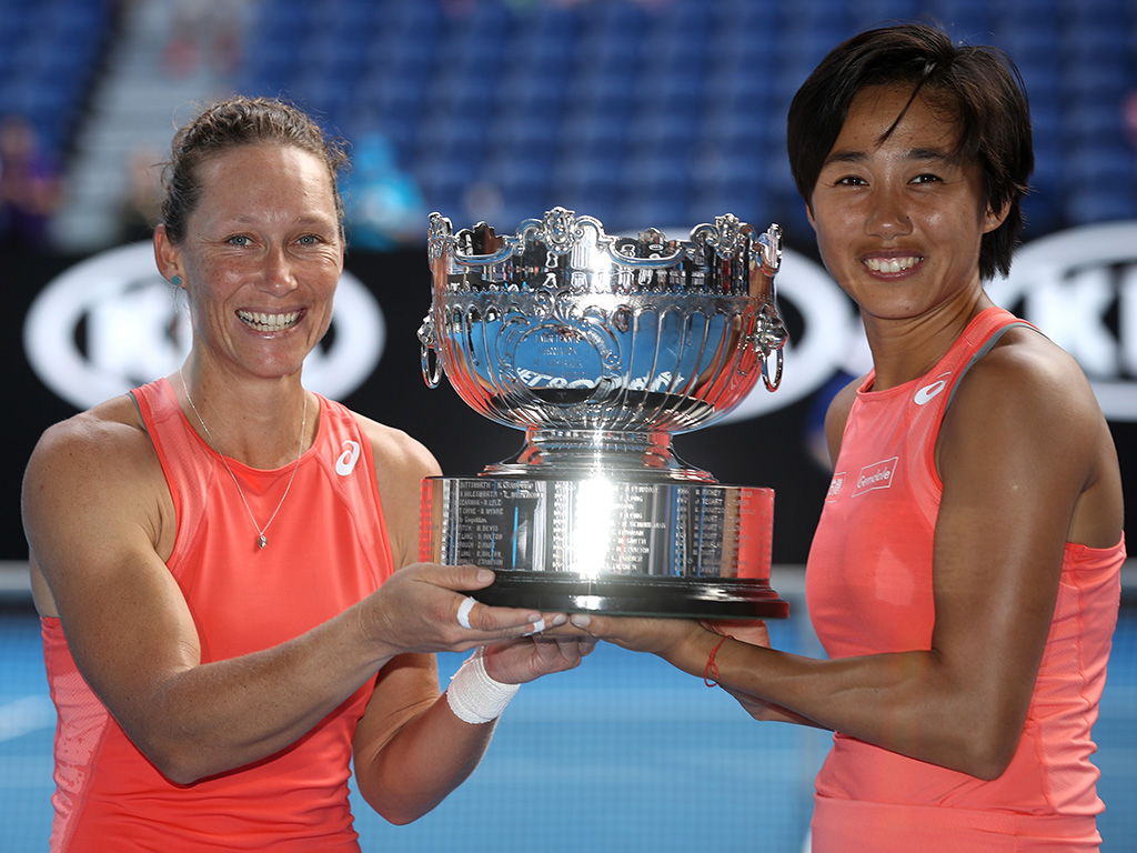 Stosur, Zhang win Australian Open doubles title | 25 January, 2019 ...