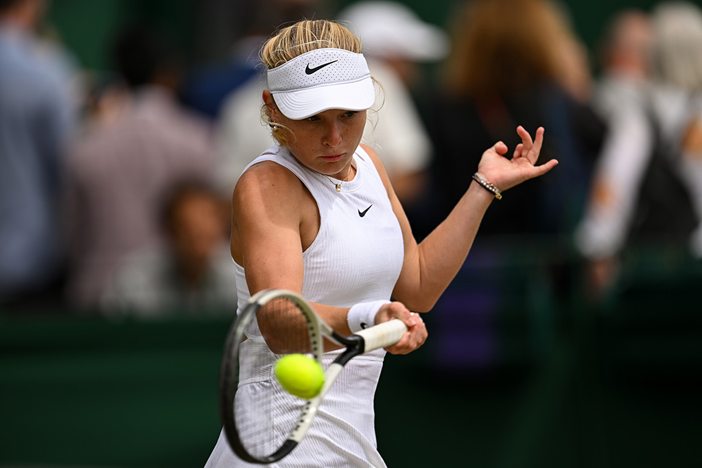 Emerson Jones charges into girls’ singles final at Wimbledon 2024