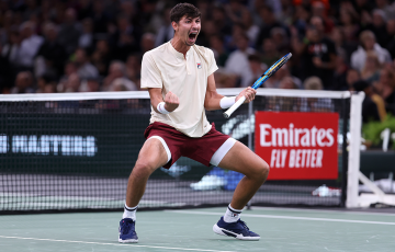 Alexei Popyrin downs Daniil Medvedev to reach the third round at the 2024 Paris Masters. Photo: Getty Images